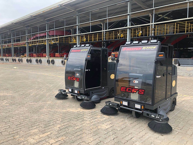 電動(dòng)掃地車(chē)