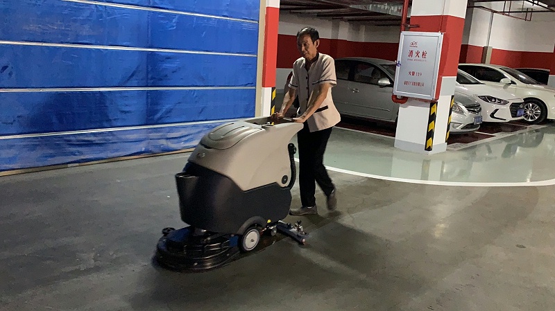 工業(yè)洗地機(jī)