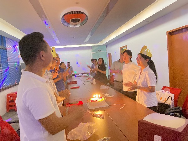 美高與你一起成長(zhǎng)--7月份員工生日會(huì)