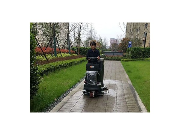 洗地機(jī)究竟能給小區(qū)帶來(lái)多少好處？